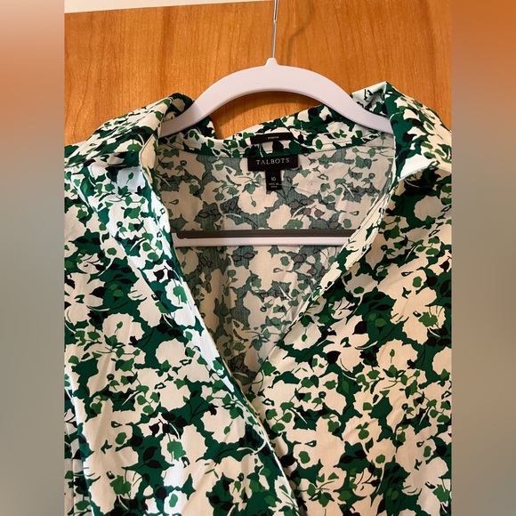 Talbots Flower Faux Wrap Zip Shirt Top Green White Floral NWOT Size 10 - Picture 2 of 14
